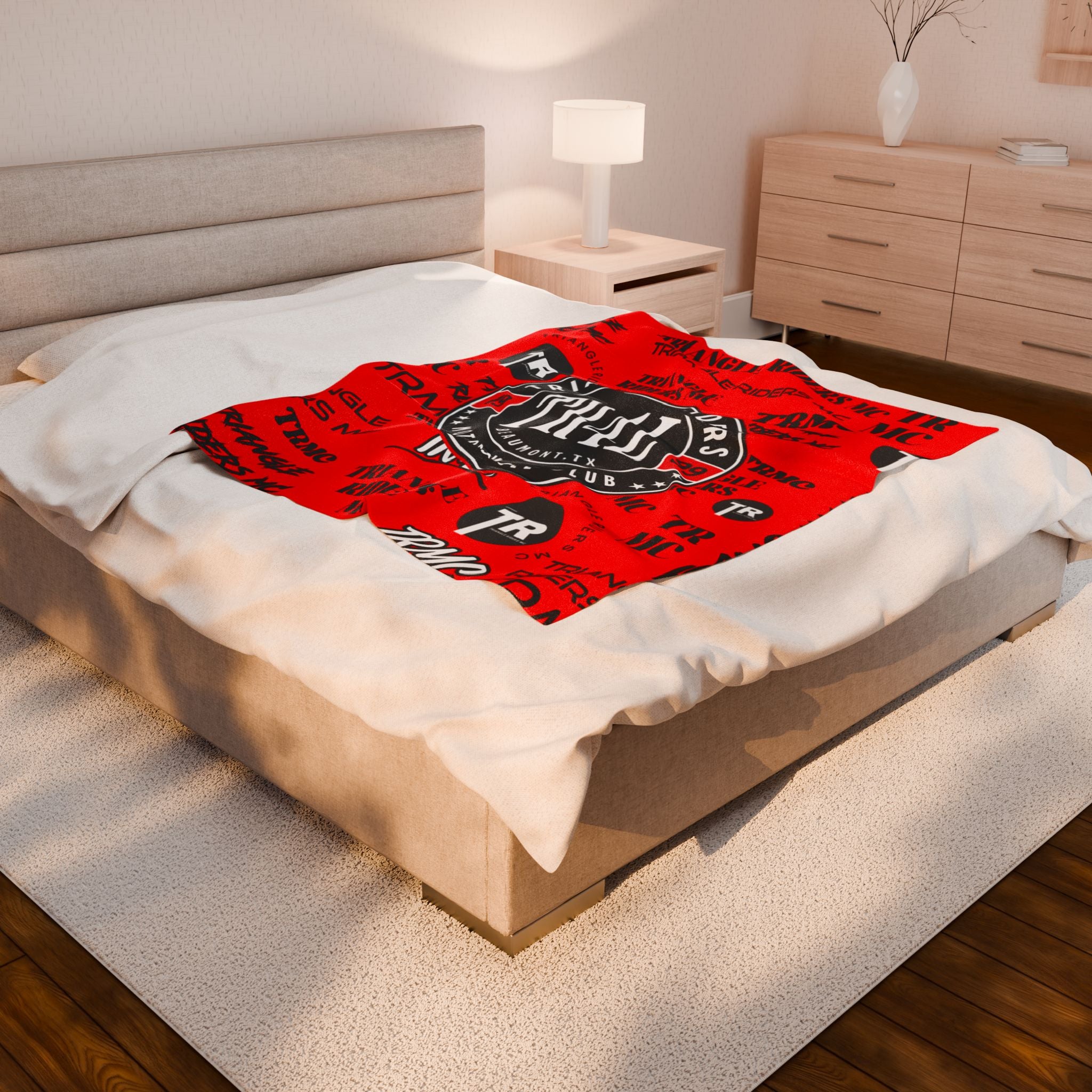 Triangle Riders Motorcycle Club Velveteen Plush Blanket, Cozy Throw Blanket for Bikers, Perfect Gift for Motorcycle Enthusiasts, Warm [...]